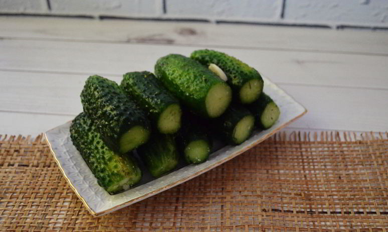 Рецепт малосольных огурцов в пакете