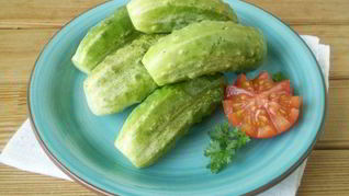 Малосольные огурцы