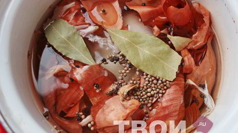 сало в луковой шелухе