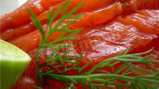 Соленый лосось с укропом
