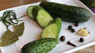 Вкусные малосольные огурцы