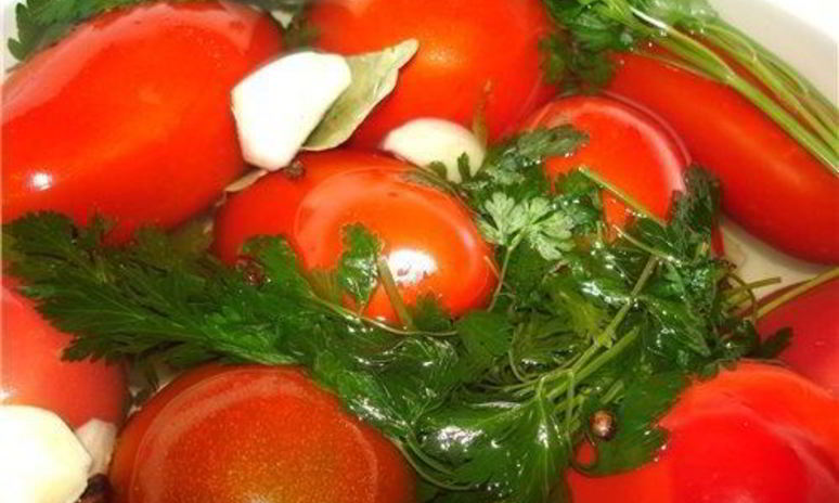 Рецепт соленых помидоров на зиму