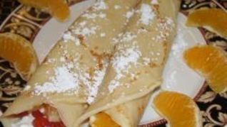 Блинчики с творогом, вареньем и апельсинами