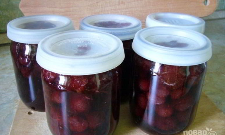 Рецепт клубничного варенья с целыми ягодами