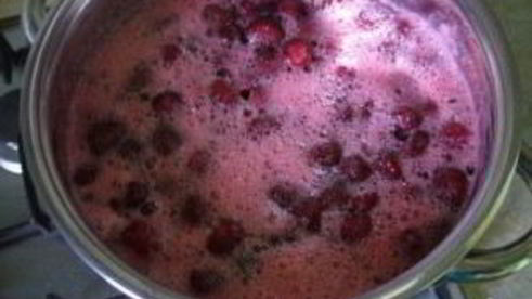 клубничное варенье с целыми ягодами