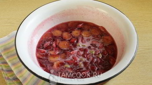 варенье из клубники и бананов