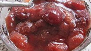 Варенье из клубники в собственном соку, целыми ягодками