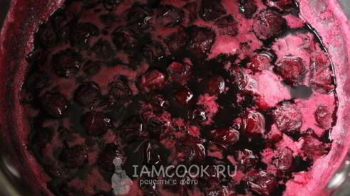 варенье из вишни с косточками