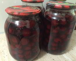 Вишня в собственном соку на зиму