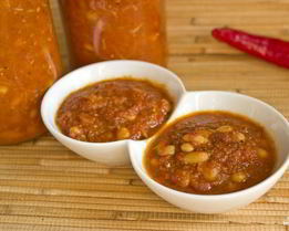 Закатка салата с фасолью