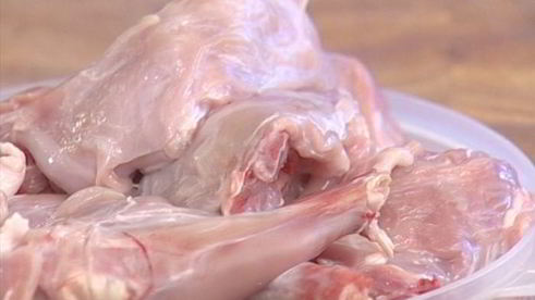 ароматный маринованный кролик с мятой