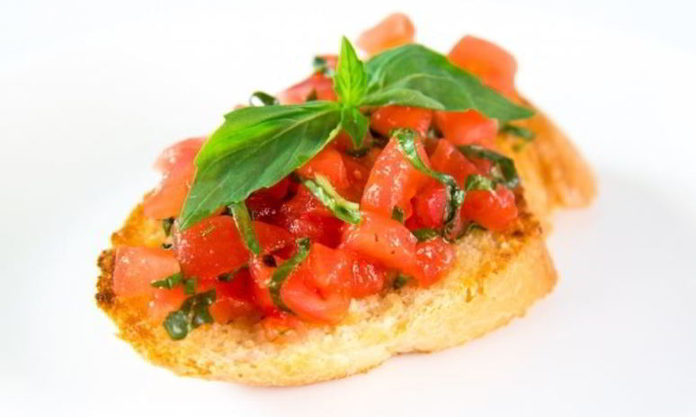 Рецепт брускетты с помидорами и базиликом