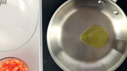 брускетта с помидорами