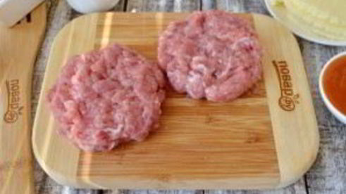 бургеры в стиле пиццы