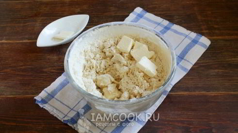 дрожжевые булочки с кунжутом для домашних бургеров