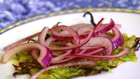 бутерброд из цукини с говядиной и авокадо