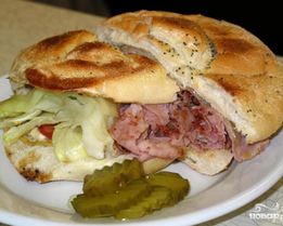 Бутерброд с ветчиной и сыром