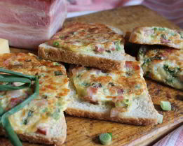 Бутерброд со свиной грудкой