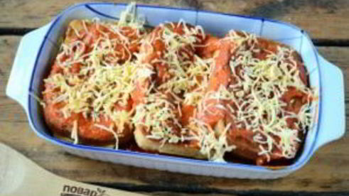 бутерброды под сырно-томатной подушкой