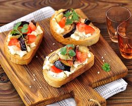 Бутерброды с баклажанами и помидорами