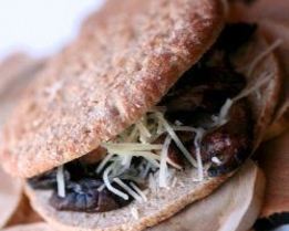 Бутерброды с грибами и сыром