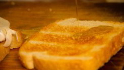 бутерброды с моцареллой