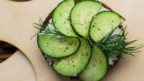 бутерброды с овощами и зеленью