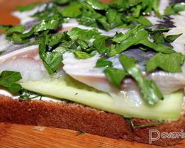 Бутерброды с селедкой