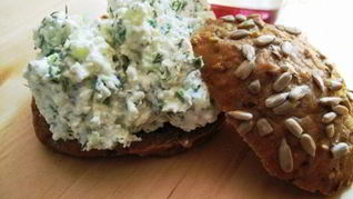 Бутерброды с творожным сыром