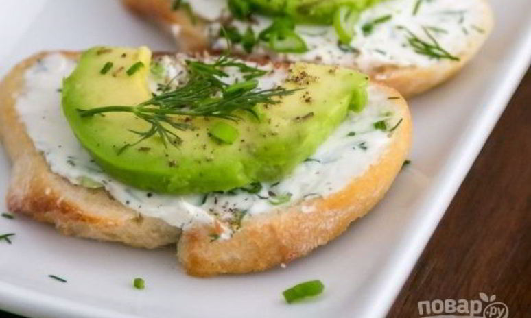 Рецепт быстрых бутербродов с авокадо
