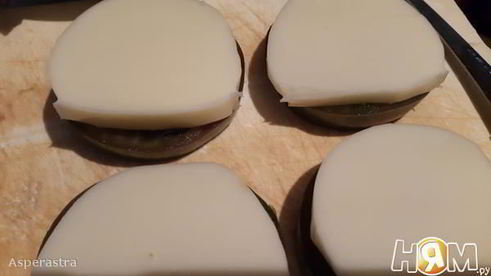 горячие бутерброды капрезе