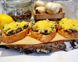 Горячие бутерброды с грибами