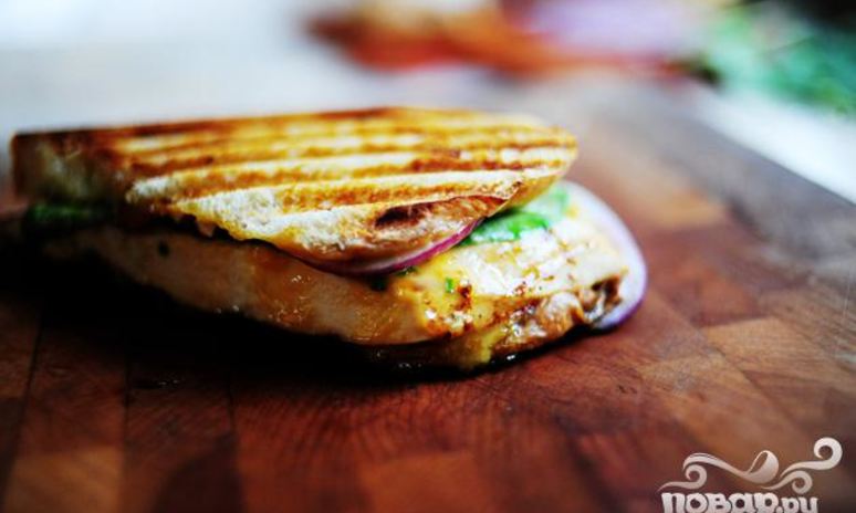 Рецепт горячих бутербродов с курицей и абрикосовым соусом