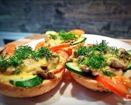 Горячие бутерброды с помидорами