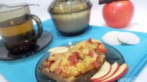 горячие бутерброды с яблоками и сыром