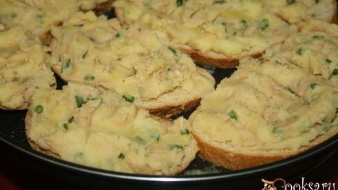 картофельные бутерброды с тунцом к завтраку