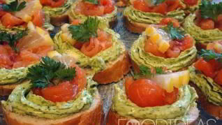 Праздничные бутерброды с семгой
