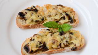 Запеченные бутерброды с грибами