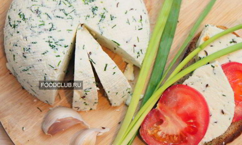 Рецепт домашнего сыра с луком и тмином