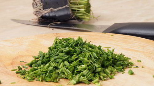 домашний сыр с луком и тмином