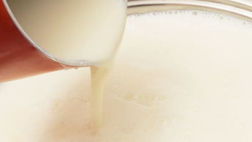 домашний сыр с луком и тмином