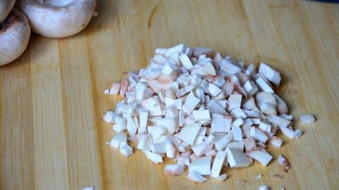 фаршированные шампиньоны с помидорами в духовке