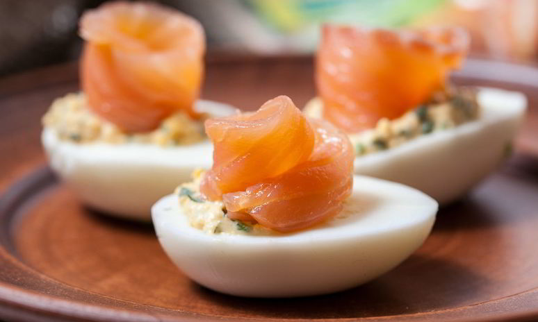 Рецепт яиц, фаршированных семгой