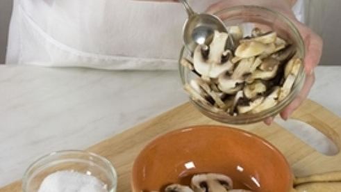 горячая закуска с грибами