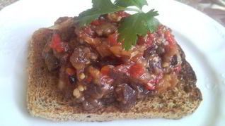 Баклажанная икра из запеченных овощей