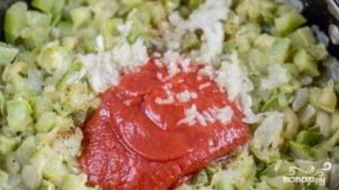 кабачковая икра без моркови с томатной пастой