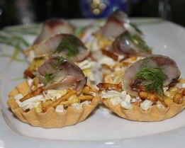 Канапе с сельдью