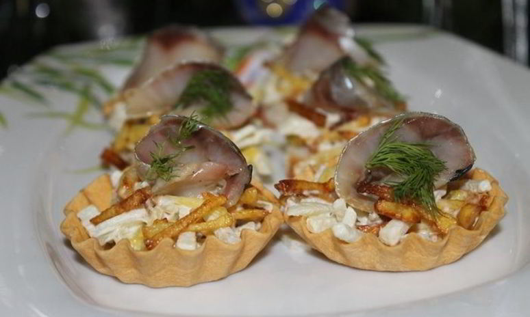 Рецепт канапе с сельдью