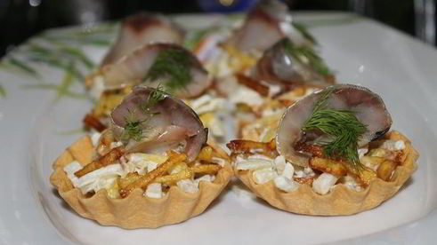 канапе с сельдью