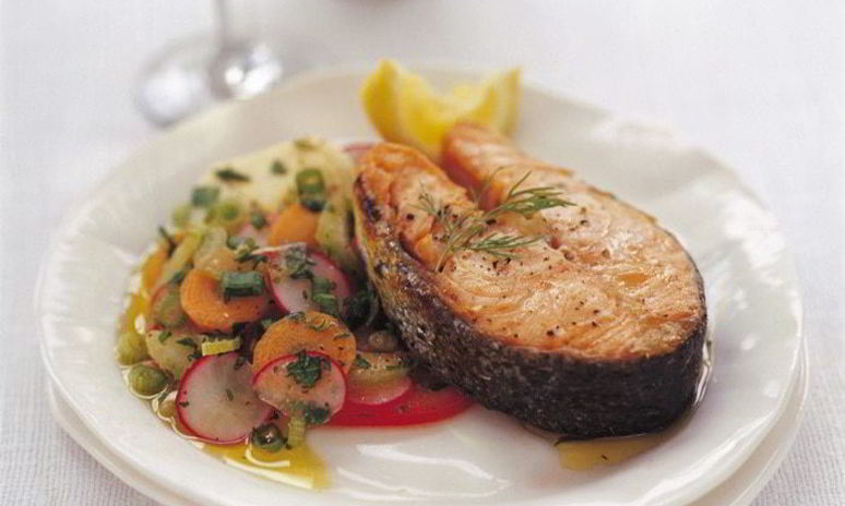 Рецепт лосося в хрустящей корочке с маринованными овощами